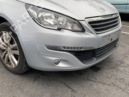 Feu diurne droit PEUGEOT 308 SW II (LC_, LJ_, LR_, LX_, L4_) 1.6 BlueHDi 120 (120 hp) 32087926