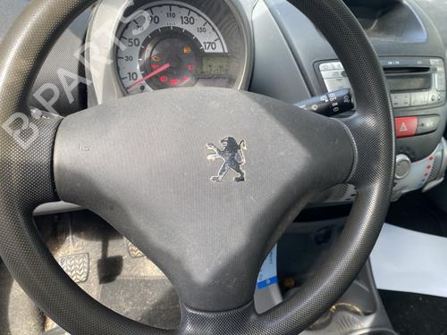 Used Driver airbag PEUGEOT 107 (PM_, PN_) 1.0 (68 hp) 29005412