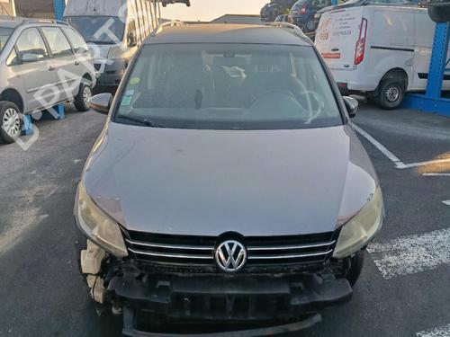hood-vw-touran-1t3-2010-2011-2012-2013-2014-2015-2016-37683765 main image