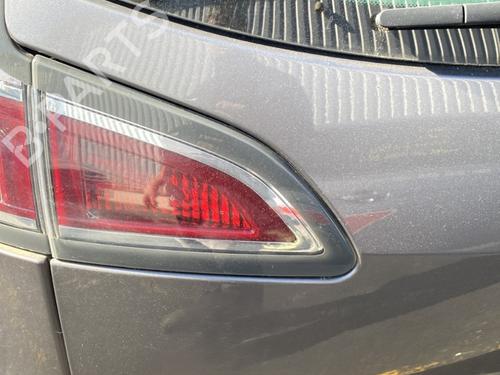 Farolim esquerdo da mala Farolim esquerdo da mala RENAULT SCÉNIC III (JZ0/1_) 1.5 dCi (110 hp) 33945968 33945968