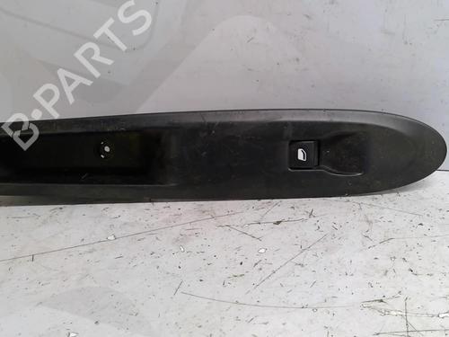 Used Right front window switch Right front window switch CITROËN DS3 (SA_) 1.4 VTi 95 (95 hp) 25699085 25699085