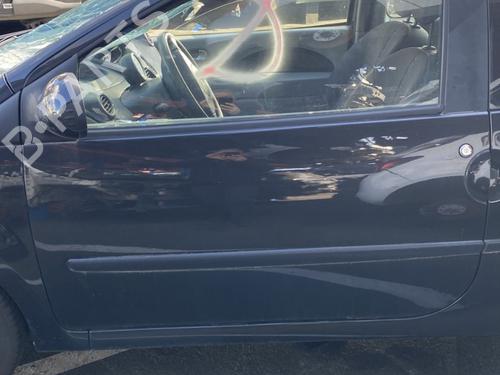 Used Left front door RENAULT TWINGO II (CN0_) 1.5 dCi (CN0E) (64 hp) 29193830