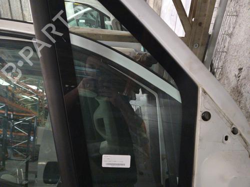 front-right-quarter-glass-peugeot-boxer-van-2006-32726293 main image