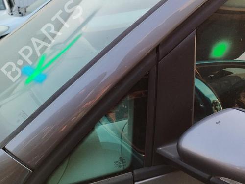 front-left-quarter-glass-vw-touran-1t3-2010-2011-2012-2013-2014-2015-2016-37683769 main image