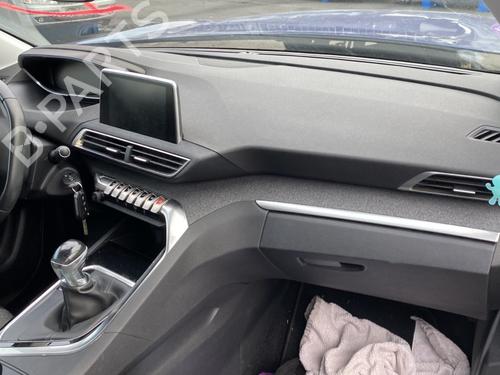 Used Steering wheel Steering wheel PEUGEOT 3008 II SUV (MC_, MR_, MJ_, M4_) 1.2 THP/ PureTech 130 (MRHNSM, MRHNSU, MRHNSJ, MRHNYW,... (131 hp) 25673608 25673608