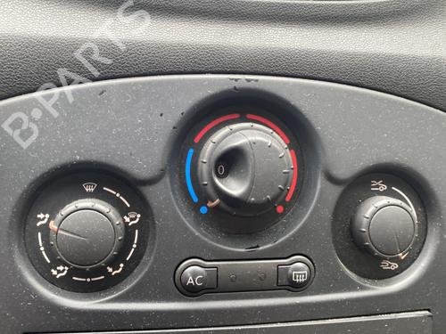 Used Climate control RENAULT CLIO III (BR0/1, CR0/1) 1.2 16V (BR02, BR0J, BR11, CR02, CR0J, CR11) (75 hp) 27345666