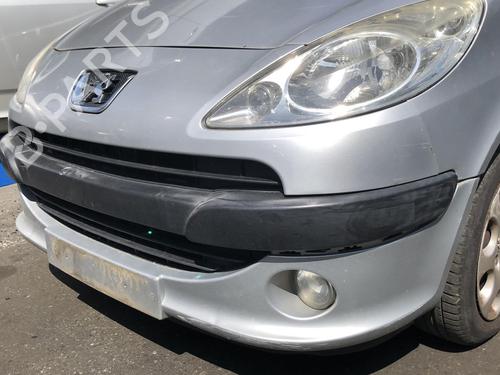Left headlight PEUGEOT 1007 (KM_) 1.4 HDi | BP25684133C28 - Image 2