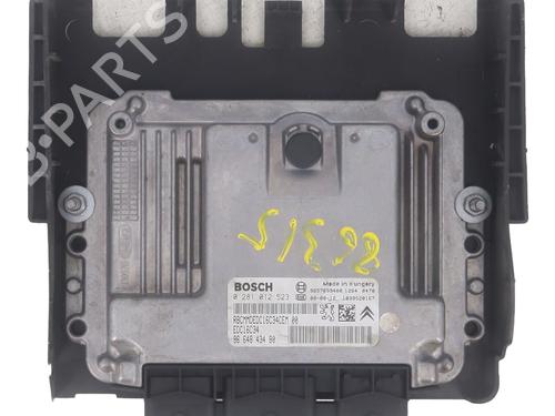 Used Engine control unit (ECU) RENAULT CLIO III (BR0/1, CR0/1) 1.2 16V (BR02, BR0J, BR11, CR02, CR0J, CR11) (75 hp) 28451214