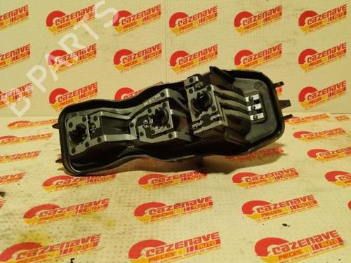Used Lamp holder RENAULT SCÉNIC II (JM0/1_) 1.5 dCi (JM1E, JM16) (106 hp) 25696327