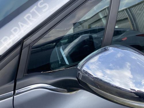 front-left-quarter-glass-peugeot-2008-i-cu_-2013-32705679 main image
