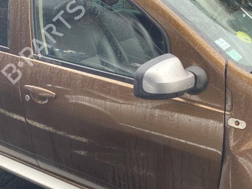 Used Right front door DACIA DUSTER (HS_) 1.5 dCi (86 hp) 31625367