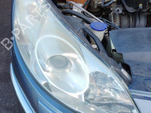 Used Right headlight PEUGEOT 407 (6D_) 2.0 HDi 135 (6DRHRH, 6DRHRE, 6DRHRG, 6DRHRJ) (136 hp) 25678969
