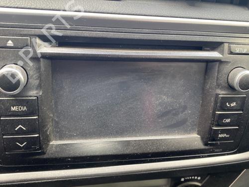 Used Radio TOYOTA AURIS (_E18_) 1.6 (ZRE181_, ZRE185_, ZRE185R, ZRE181R) (132 hp) 30520247