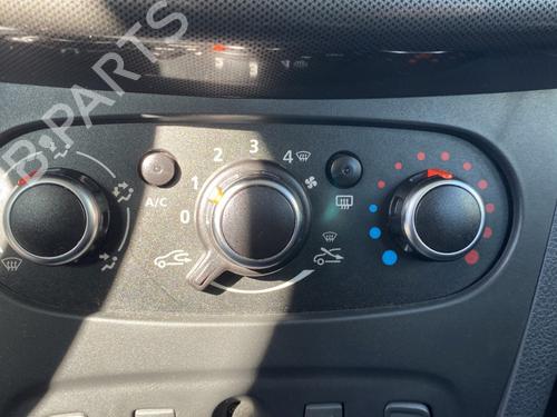 AC-Styringsenhed/Manøvreenhed DACIA SANDERO II TCe 90 (B8M1, B8MA, B8AC) (90 hp) 29312850