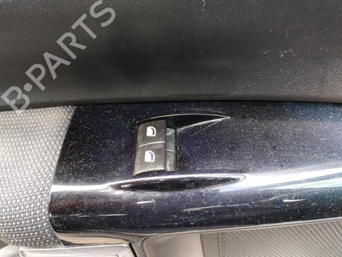 Used Left front window switch Left front window switch CITROËN C4 CACTUS 1.2 THP 110 (110 hp) 34502382 34502382