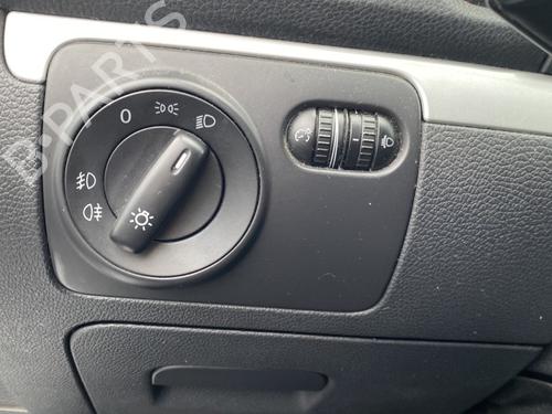 Hovedlysbryter VW JETTA III (1K2) 1.6 TDI (105 hp) 31806117
