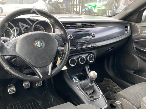 Used Driver airbag Driver airbag ALFA ROMEO GIULIETTA (940_) 1.6 JTDM (940FXD1A) (105 hp) 32784513 32784513