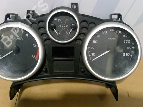 Used Instrument cluster Instrument cluster 25689493 25689493