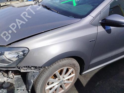 Guarda-lamas direito Guarda-lamas direito VW POLO V (6R1, 6C1) 1.4 TDI (90 hp) 36516320 36516320
