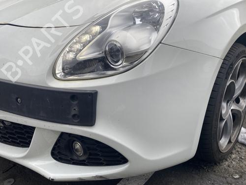 Left front fog light ALFA ROMEO GIULIETTA (940_) 2.0 JTDM (940.FXL1A) 50530980