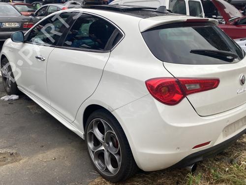 Left taillight ALFA ROMEO GIULIETTA (940_) 2.0 JTDM (940.FXL1A) 50513613