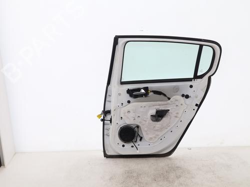 Used Right rear door Right rear door 25672341 25672341