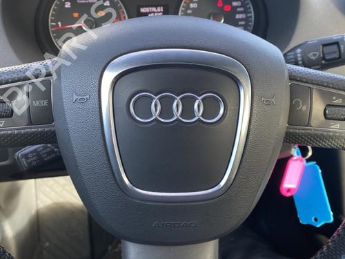 Used Driver airbag AUDI A3 Sportback (8PA) 1.6 TDI (105 hp) 30813926