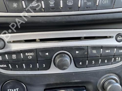 radio-renault-megane-iii-hatchback-bz01_-b3_-2008-25678452 main image