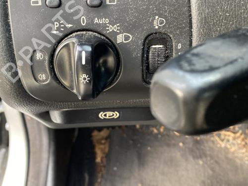 Hovedlysbryter MERCEDES-BENZ C-CLASS Coupe (CL203) C 200 CDI (203.707) (122 hp) 30485524