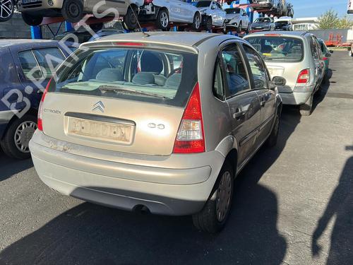 Troisième feu stop Troisième feu stop CITROËN C3 I (FC_, FN_) 1.4 HDi (68 hp) 25692514 25692514