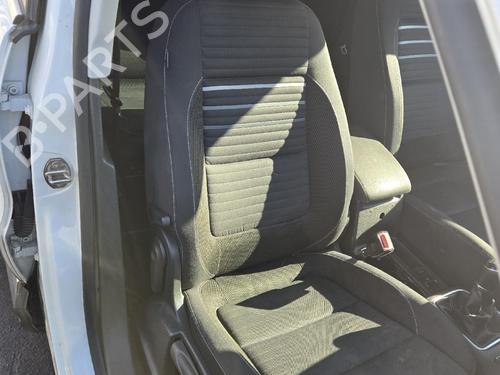 Used Right front seat Right front seat 39138287 39138287