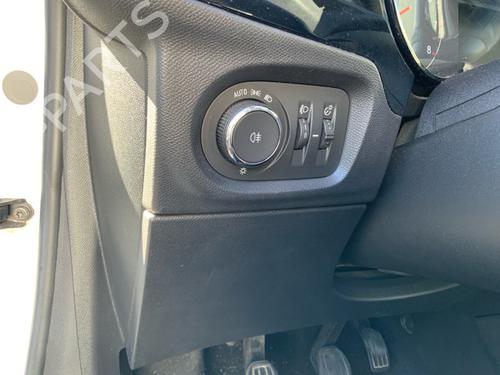 headlight-switch-opel-corsa-f-p2jo-2019-40497688 main image