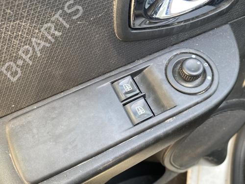 Used Left front window switch RENAULT CLIO IV Grandtour (KH_) 1.5 dCi 90 (KHN3, KHN4) (90 hp) 28056964