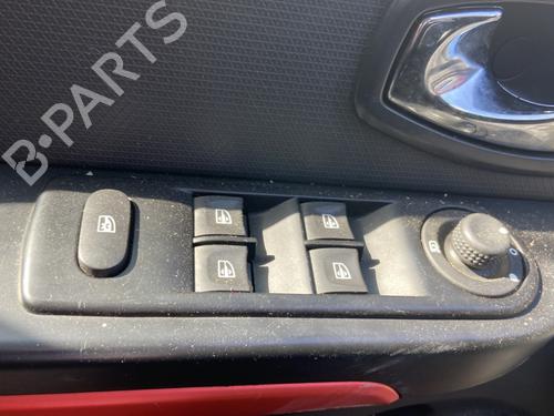 Used Left front window switch RENAULT CLIO IV (BH_) 1.6 RS (BHJ4, BHJ6, BHMM) (200 hp) 25690143