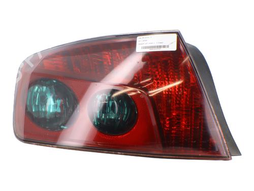 Used Left taillight PEUGEOT 407 (6D_) 2.0 HDi 135 (6DRHRH, 6DRHRE, 6DRHRG, 6DRHRJ) (136 hp) 32854825