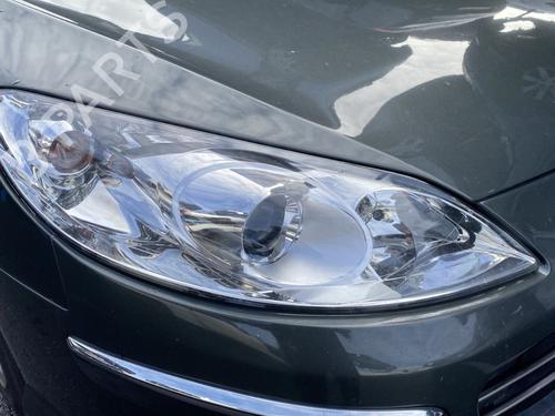 Used Right headlight PEUGEOT 407 (6D_) 2.0 16V (6DRFJC, 6DRFJE, 6DRFJF) (140 hp) 32020423