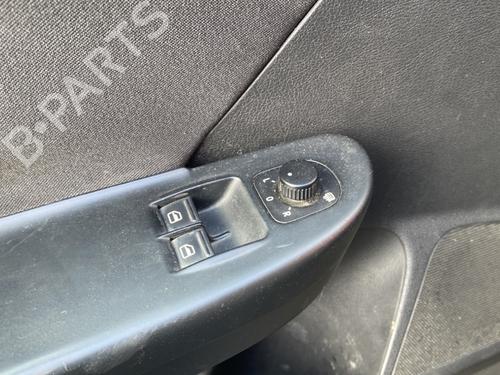 Used Left front window switch VW PASSAT B6 Variant (3C5) 1.6 TDI (105 hp) 25697270