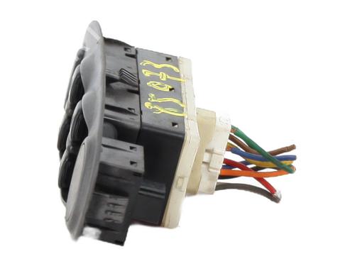 Used Left front window switch Left front window switch HYUNDAI ACCENT II (LC) 1.3 (86 hp) 25697943 25697943