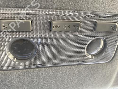 Used Interior roof light TOYOTA YARIS (_P13_) 1.5 Hybrid (NHP130_, NHP130) (101 hp) 29079318