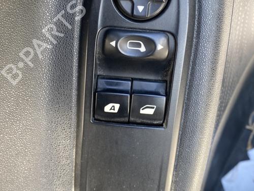 Used Left front window switch Left front window switch CITROËN C3 II (SC_) [2009-2026] 33535604 33535604