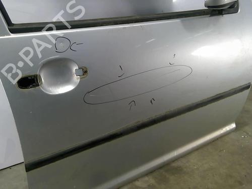 Used Right front door Right front door 25695617 25695617