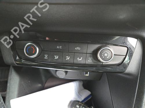 Used Climate control OPEL CORSA F (P2JO) 1.2 (68) (101 hp) 25680515