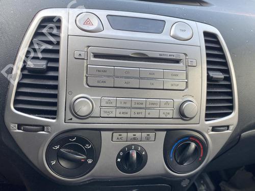 Used Climate control HYUNDAI i20 I (PB, PBT) 1.2 (78 hp) 25685790