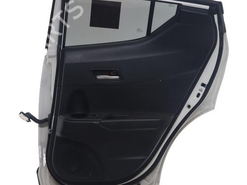 rear-right-door-window-toyota-c-hr-_x1_-2016-30326185 main image