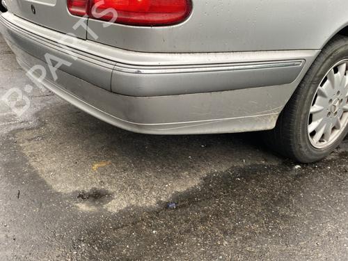 Pare-chocs arrière MERCEDES-BENZ E-CLASS (W210) E 270 CDI (210.016) (170 hp) 31271209