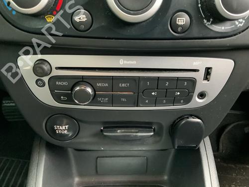 Used Radio Radio RENAULT MEGANE III Hatchback (BZ0/1_, B3_) 1.5 dCi (BZ1G, BZ1W, BZ0R) (95 hp) 39727551 39727551