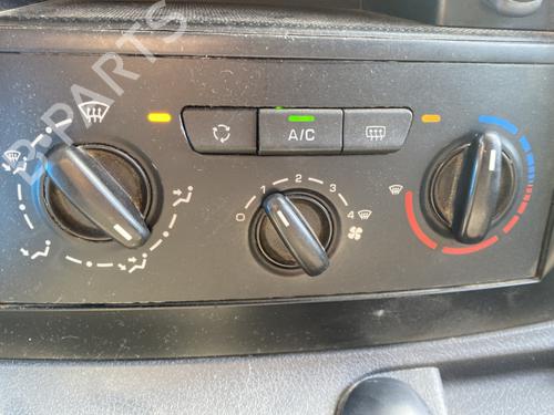 Used Climate control PEUGEOT EXPERT Van (VF3A_, VF3U_, VF3X_) 1.6 HDi 90 8V (90 hp) 27589053