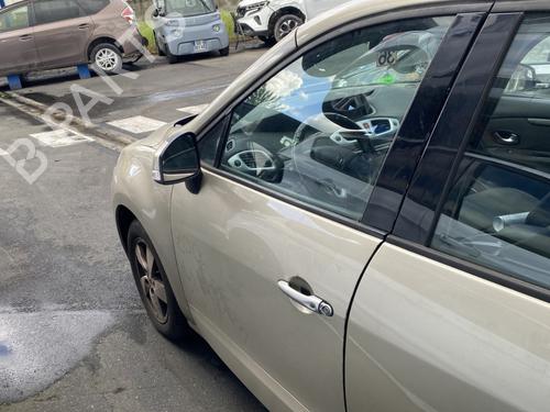 Used Left front door RENAULT SCÉNIC III (JZ0/1_) 1.5 dCi (110 hp) 25690524