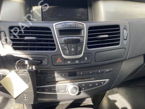 Used Radio RENAULT LAGUNA III Grandtour (KT0/1) 2.0 dCi (KT01, KT08, KT09, KT0K, KT12, KT1D, KT1W) (150 hp) 25697097