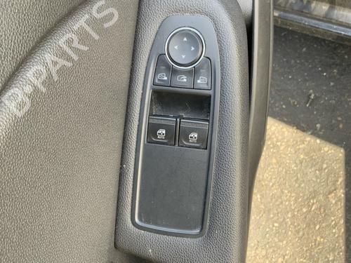 Used Left front window switch Left front window switch RENAULT CLIO V (B7_) 1.5 Blue dCi 85 (B7AG) (86 hp) 39664274 39664274